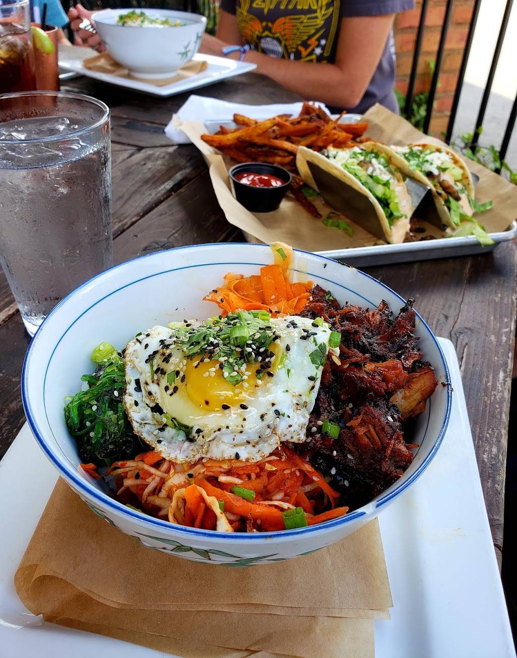 The Quiet Pint Tavern | restaurant | 1420 W 1st St, Winston-Salem, NC 27101, USA | 3368936881 OR +1 336-893-6881