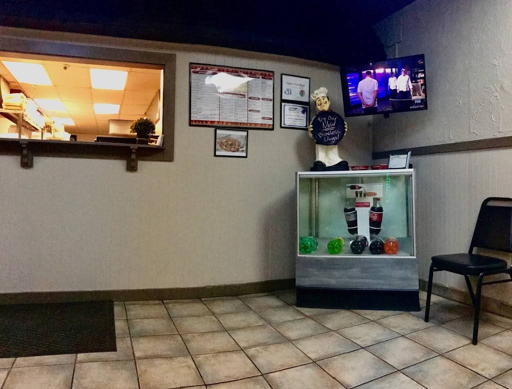 Upper Crust Pizza | restaurant | 249 E Hampton Rd, Milwaukee, WI 53217, USA | 4143326820 OR +1 414-332-6820