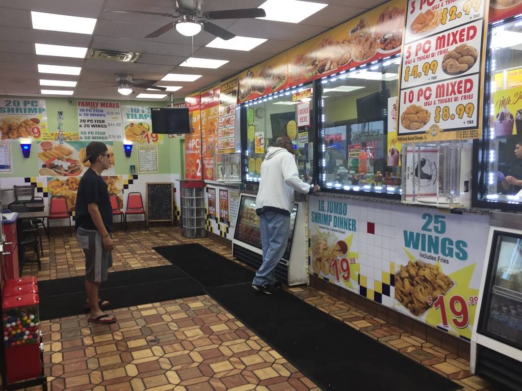 Sharks Fish Chicken | restaurant | 9800 S Halsted St, Chicago, IL 60628, USA | 7732332223 OR +1 773-233-2223