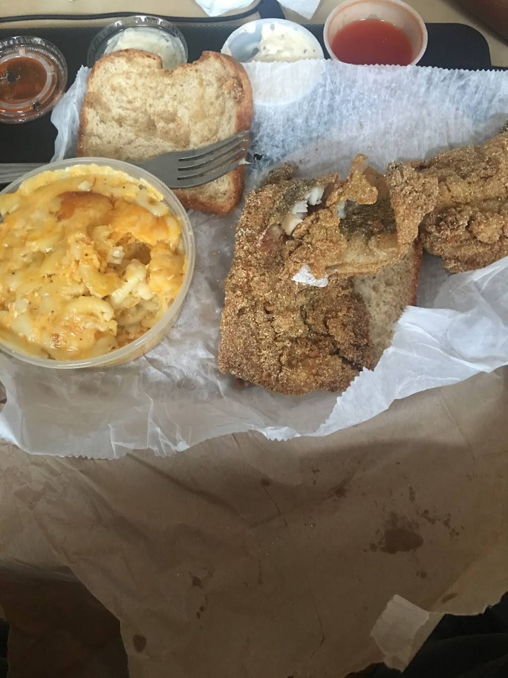 MP Fish Fry & Soul Food | restaurant | 2558 Grand Concourse, Bronx, NY 10458, USA | 7185625104 OR +1 718-562-5104