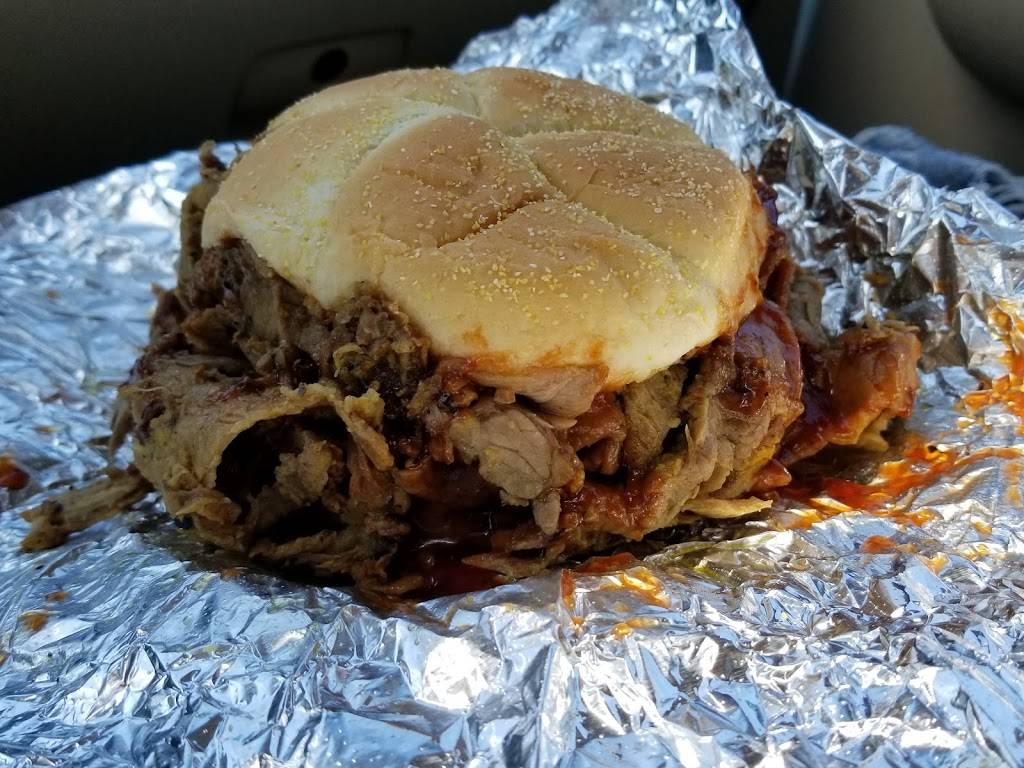 Kretzschys Smokey BBQ | restaurant | 604 S Unionville Rd, Sebewaing, MI 48759, USA | 9899751373 OR +1 989-975-1373