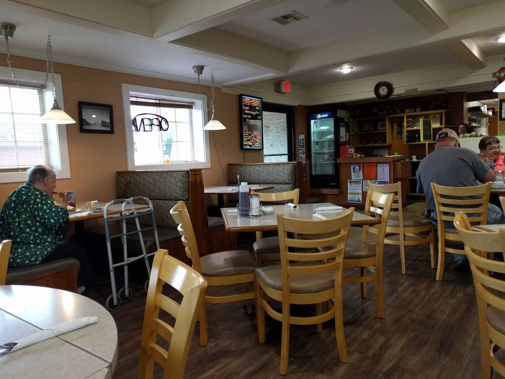 Park Falls Family Restaurant | restaurant | 1171 S 4th Ave, Park Falls, WI 54552, USA | 7157622090 OR +1 715-762-2090
