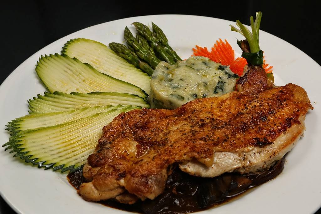 Solun Tapas Bar restaurant | restaurant | 245 Amity Rd, Woodbridge, CT 06525, USA | 2032989741 OR +1 203-298-9741