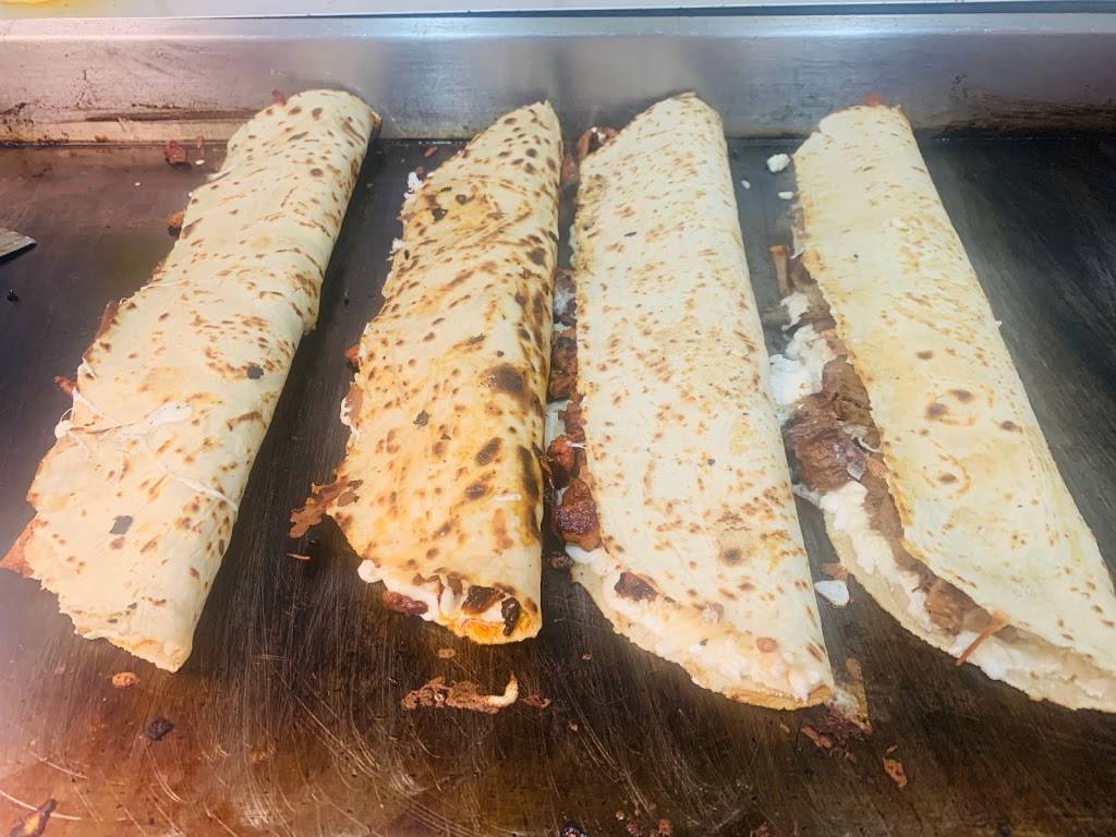 Tacos El Chuleton | restaurant | 2399 Grand Concourse store, The Bronx, NY 10468, USA | 7186765880 OR +1 718-676-5880