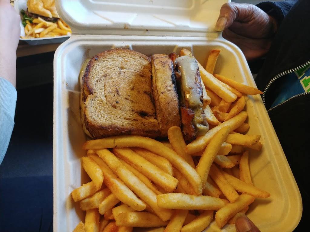 Bread and Circuses | restaurant | 4700 Ohio Ave S, Seattle, WA 98134, USA | 2067477041 OR +1 206-747-7041