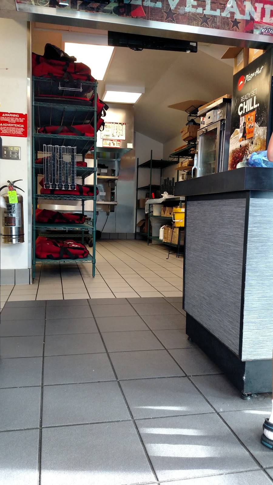 Pizza Hut | restaurant | 14129 Puritas Ave, Cleveland, OH 44135, USA | 2166718711 OR +1 216-671-8711