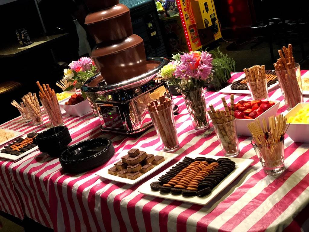 Dooleys Roseville | night club | 32500 Gratiot Ave, Roseville, MI 48066, USA | 5862945331 OR +1 586-294-5331