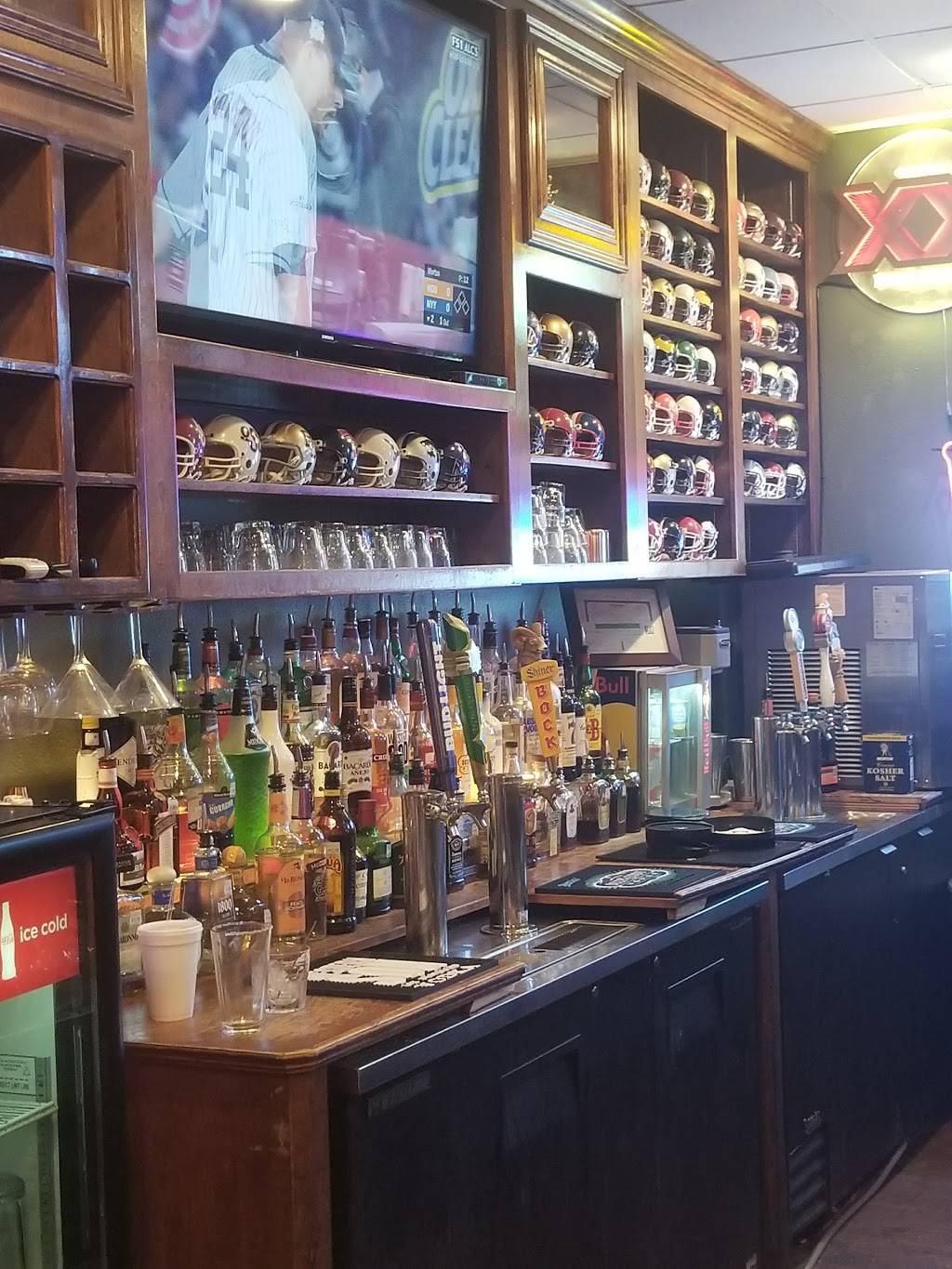 Blake Street Sports Bar | restaurant | 2101 Milam St, Columbus, TX 78934, USA | 9797325757 OR +1 979-732-5757