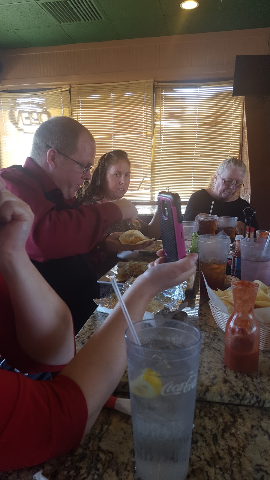 El Charro | restaurant | 1402 N Main St, Miami, OK 74354, USA | 9185424617 OR +1 918-542-4617