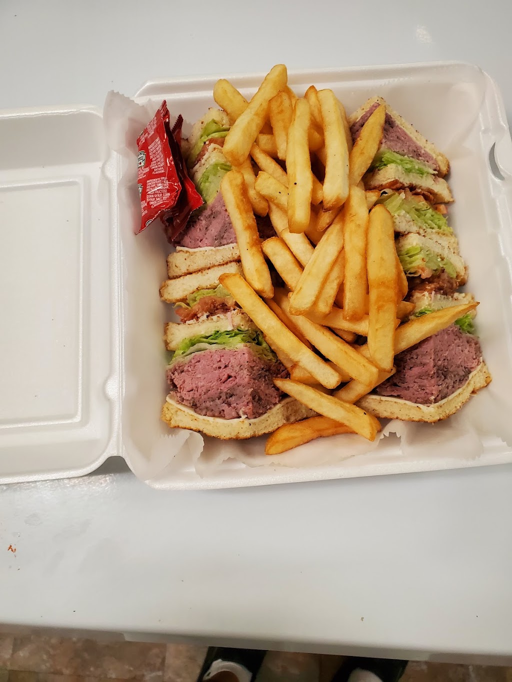 Philly Pizza | restaurant | 681 E Chestnut Hill Rd, Newark, DE 19713, USA | 3023690553 OR +1 302-369-0553