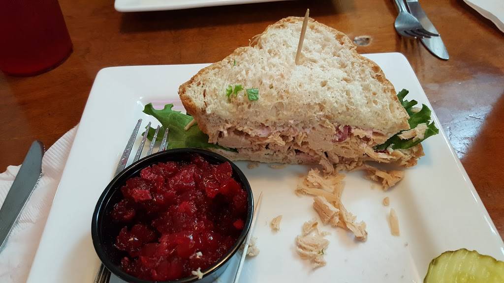 Turkeys | restaurant | 250 E Main St, Harbor Springs, MI 49740, USA | 2315266041 OR +1 231-526-6041