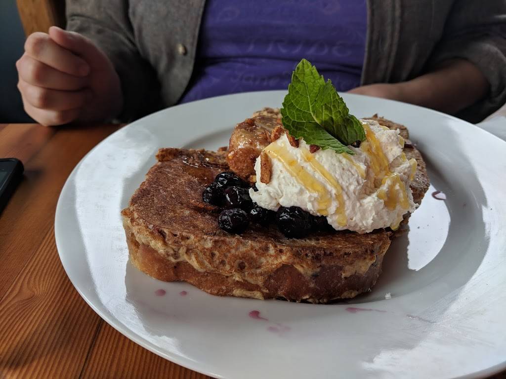 Lake Avenue | restaurant | 394 S Lake Ave, Duluth, MN 55802, USA | 2187222355 OR +1 218-722-2355