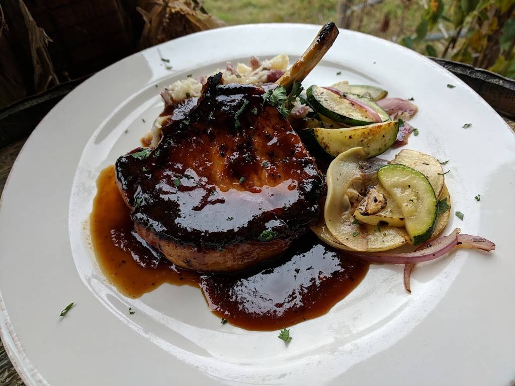 Short Mountain Distillery | restaurant | 8280 Short Mountain Rd, Woodbury, TN 37190, USA | 6155631243 OR +1 615-563-1243