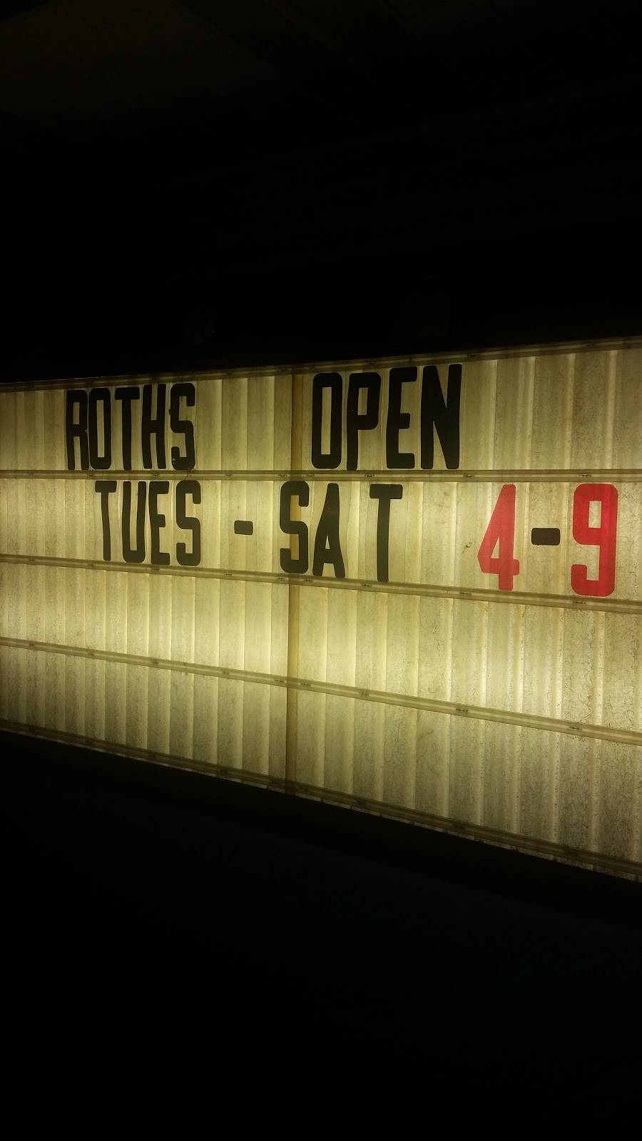 Roths Pizzeria | restaurant | 10 N 2nd St, Elberfeld, IN 47613, USA | 8129839500 OR +1 812-983-9500