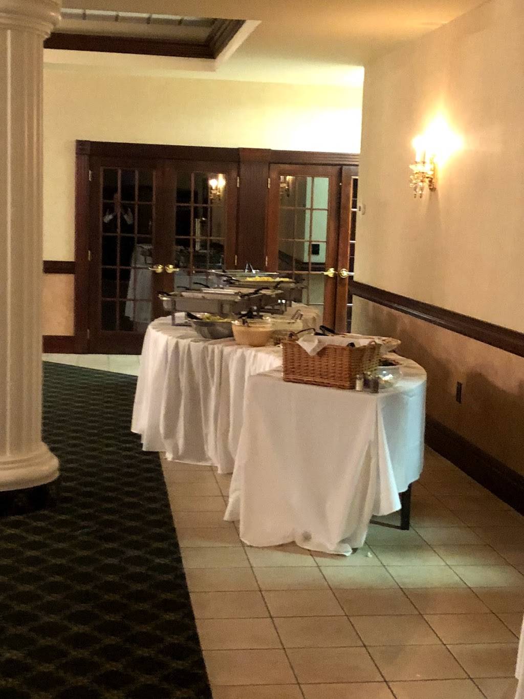 Maple Views County Line Creamery Company | restaurant | 113 E Main St, Gibsonville, NC 27249, USA | 3364466515 OR +1 336-446-6515