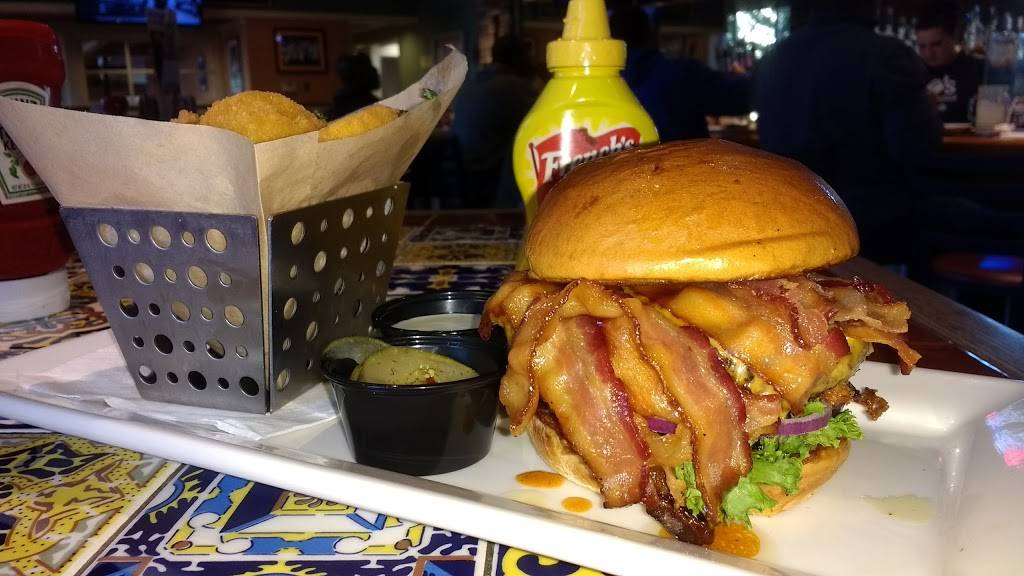 Chilis Grill & Bar | restaurant | 355 W Cary St, Richmond, VA 23284, USA | 8048282445 OR +1 804-828-2445