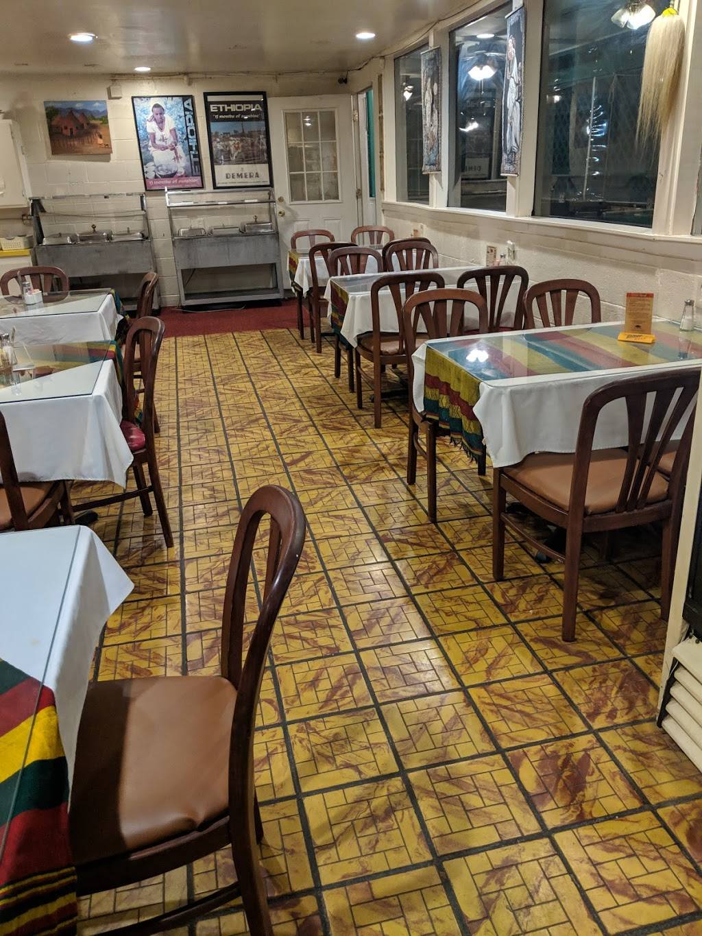 Asters Ethiopian Restaurant | restaurant | 2804 N Interstate Hwy 35, Austin, TX 78705, USA | 5124695966 OR +1 512-469-5966