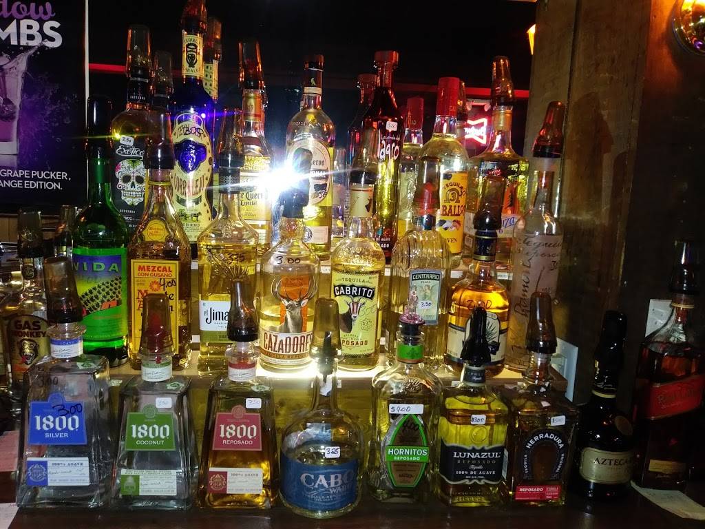 El Tarasco Bar & Grill | restaurant | 123 Central Ave S, Le Mars, IA 51031, USA | 7123440452 OR +1 712-344-0452