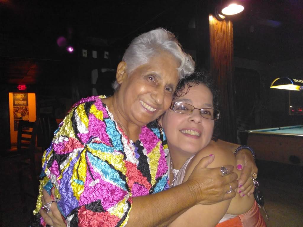 Showtown Bar & Grill | night club | 10902 US Hwy 41 S, Gibsonton, FL 33534, USA | 8136775443 OR +1 813-677-5443