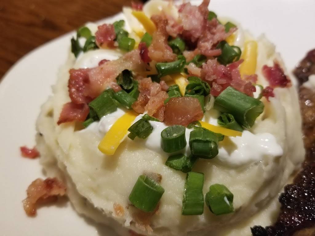 Outback Steakhouse | restaurant | 3690 E Bay Dr, Largo, FL 33771, USA | 7275389499 OR +1 727-538-9499