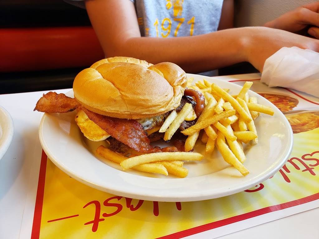 Steak n Shake | restaurant | 3755 S Campbell Ave, Springfield, MO 65807, USA | 4178827164 OR +1 417-882-7164