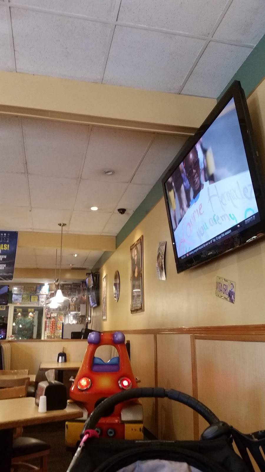 Straw Hat Pizza | restaurant | 10729 South St, Cerritos, CA 90703, USA | 5629258441 OR +1 562-925-8441