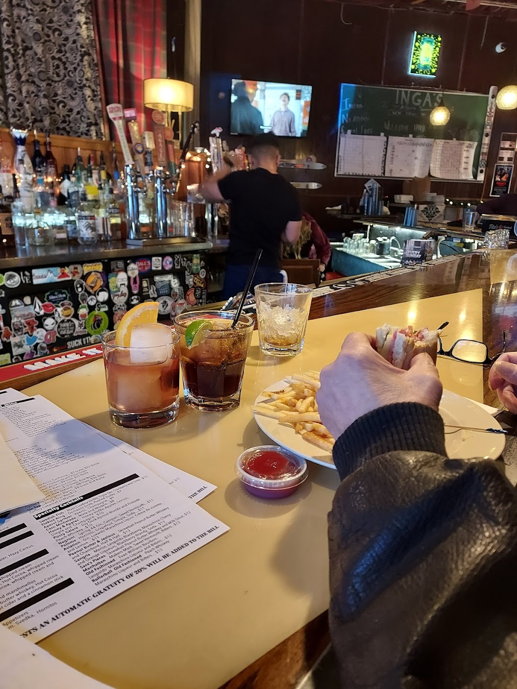 Ingas Alpine Tavern | night club | 5151 Leetsdale Dr, Denver, CO 80246, USA | 7203896203 OR +1 720-389-6203