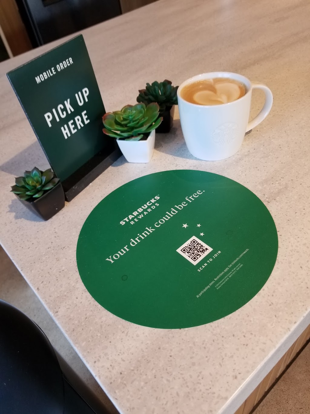 Starbucks | cafe | 1975 Whitten Rd, Memphis, TN 38133, USA | 9258521129 OR +1 925-852-1129