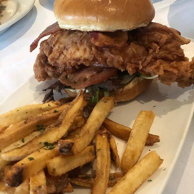 Real Nutritious Food | restaurant | 5534 Connecticut Ave NW, Washington, DC 20015, USA | 3072487205 OR +1 307-248-7205