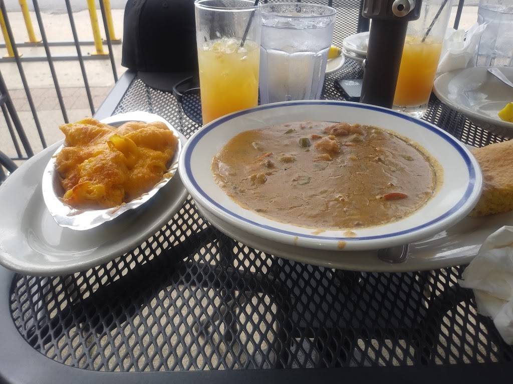 Howes Bayou | restaurant | 22848 Woodward Ave, Ferndale, MI 48220, USA | 2486917145 OR +1 248-691-7145