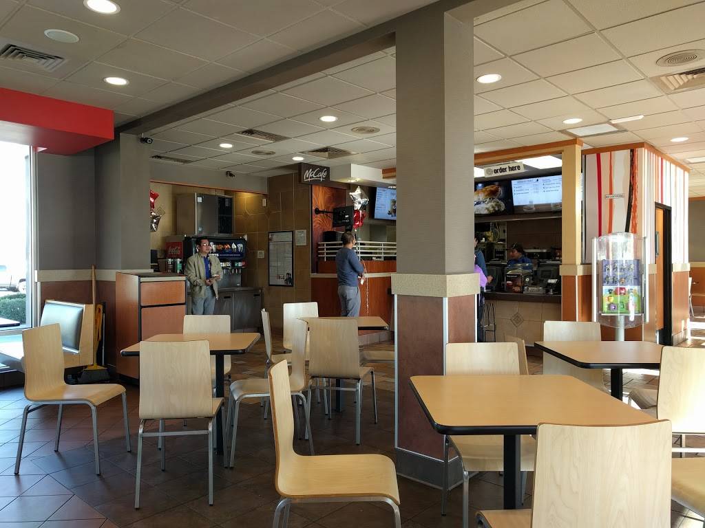 McDonalds | restaurant | 9871 Aero Dr, San Diego, CA 92123, USA | 8582785506 OR +1 858-278-5506