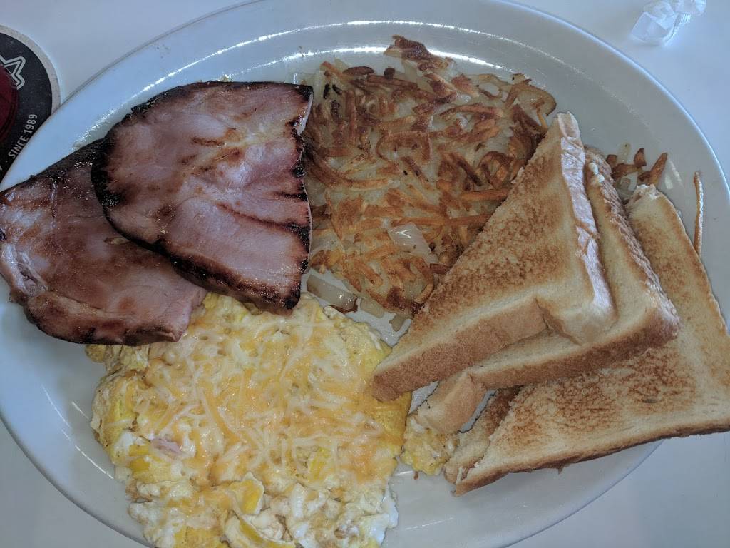 Woodees | restaurant | 201 Capitol Beach Blvd, Lincoln, NE 68528, USA | 4022613223 OR +1 402-261-3223