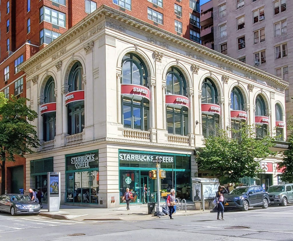 Starbucks | cafe | 2252 Broadway, New York, NY 10024, USA | 2127211267 OR +1 212-721-1267