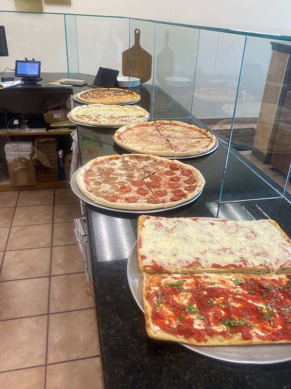 PRESTO Pizza | meal takeaway | 739 W Cypress St suite #9, Kennett Square, PA 19348, USA | 6102552424 OR +1 610-255-2424