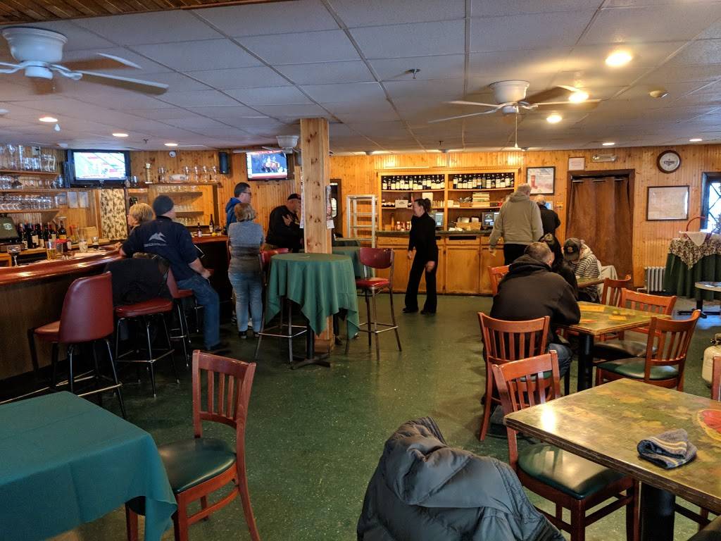 Breezy point inn | restaurant | 620 Jersey Ave, Greenwood Lake, NY 10925, USA | 8454778100 OR +1 845-477-8100