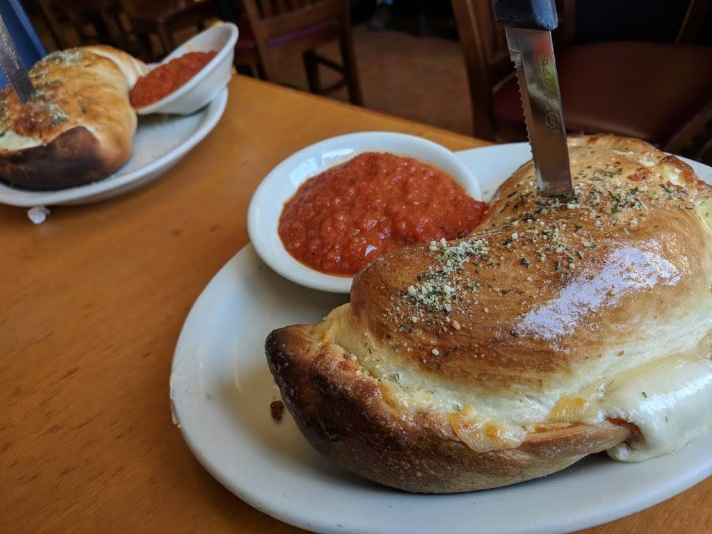 Johnnys Restaurant & Pizza | restaurant | 2604, 3001 28th St N, St. Petersburg, FL 33713, USA | 7273233919 OR +1 727-323-3919