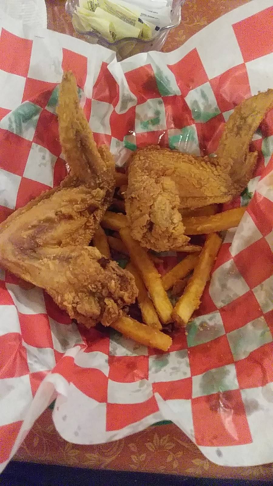 Reynas Cafe | restaurant | 7902 US-59 BUS, Hungerford, TX 77448, USA | 9795310880 OR +1 979-531-0880