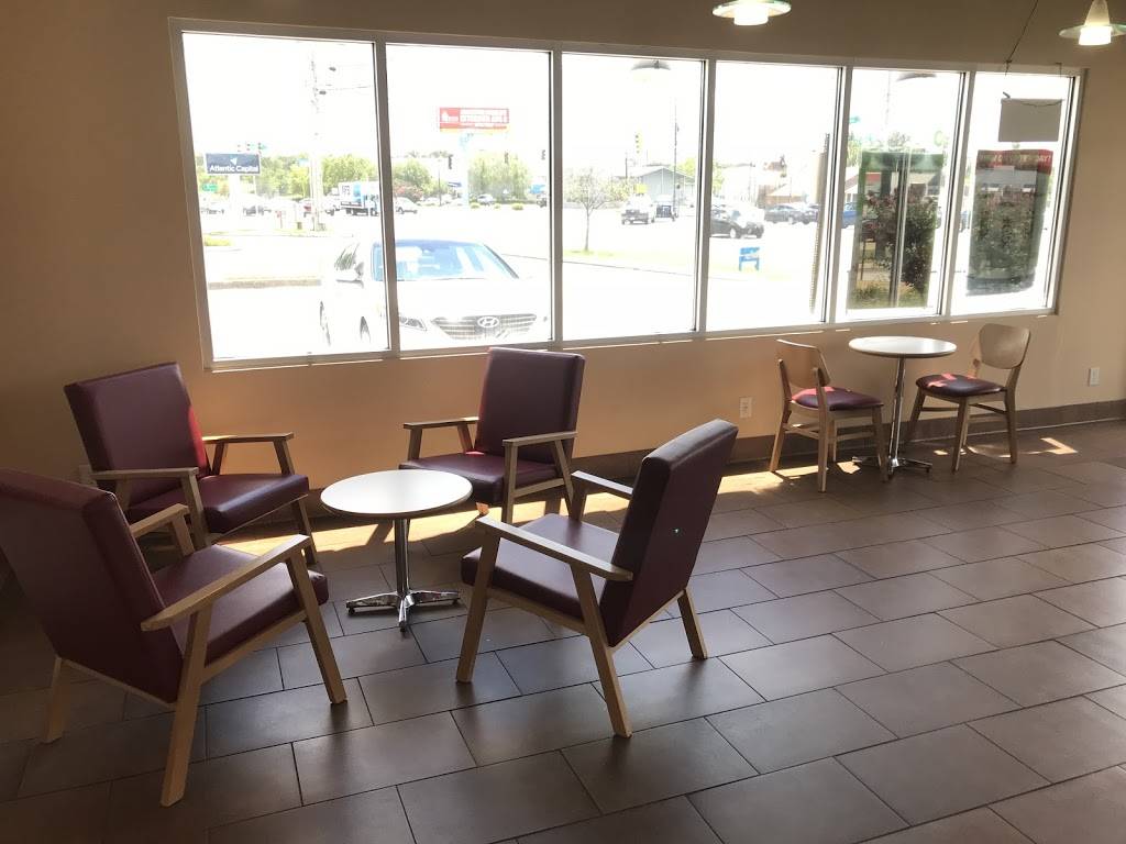 Smoothie King | restaurant | 5200 TN-153, Hixson, TN 37343, USA | 4238758488 OR +1 423-875-8488