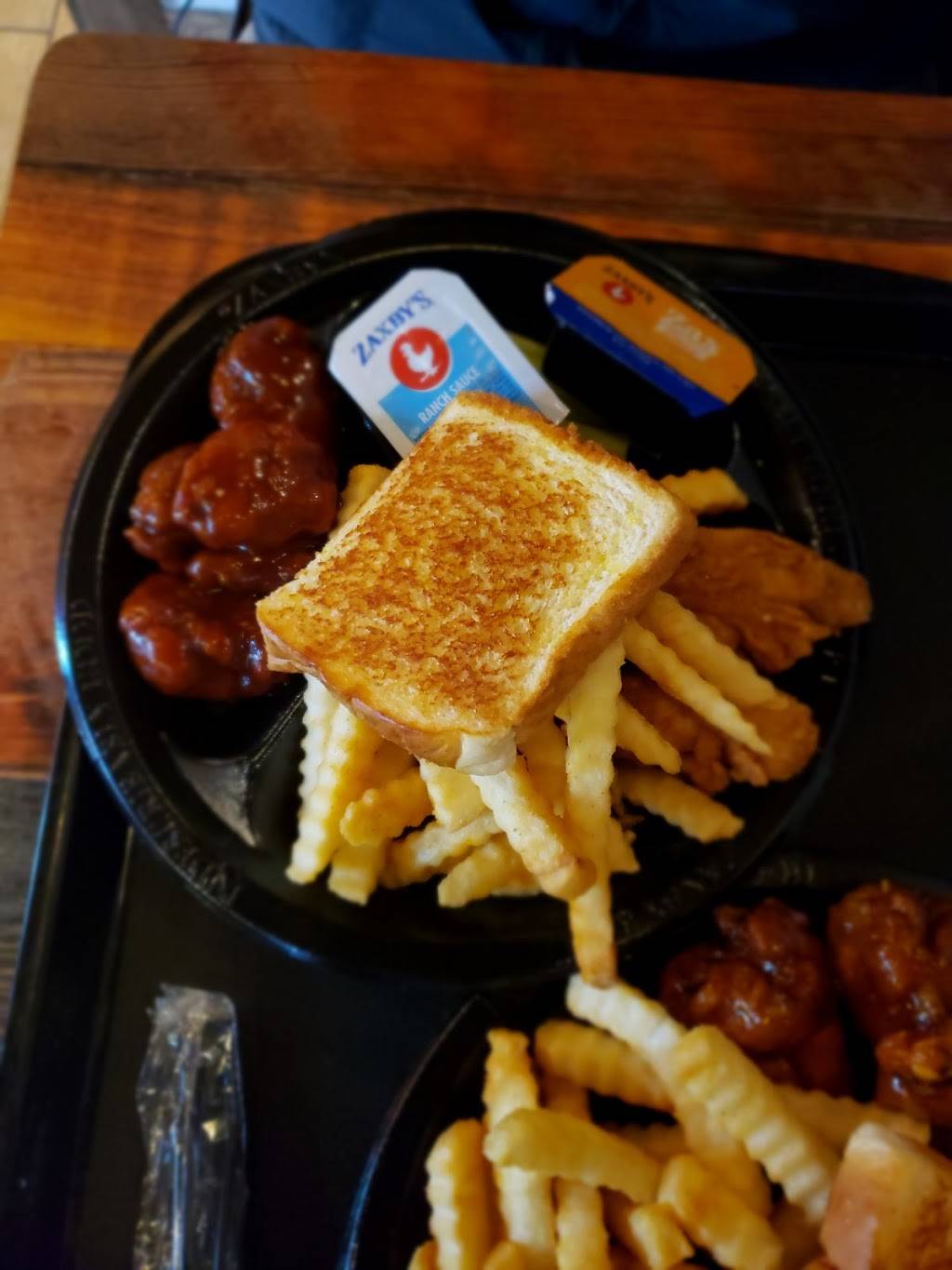 Zaxbys | restaurant | 2936 Miller Pl Way, Knoxville, TN 37924, USA | 8652813669 OR +1 865-281-3669