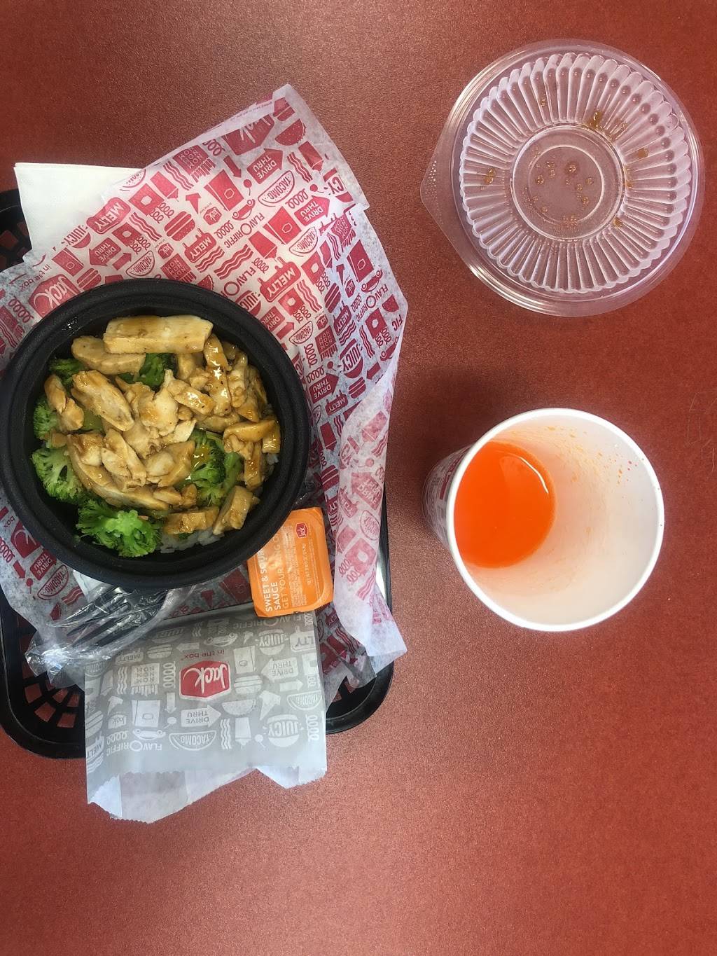 Jack in the Box | restaurant | 465 S Fairfax Ave, Los Angeles, CA 90036, USA | 3239367709 OR +1 323-936-7709