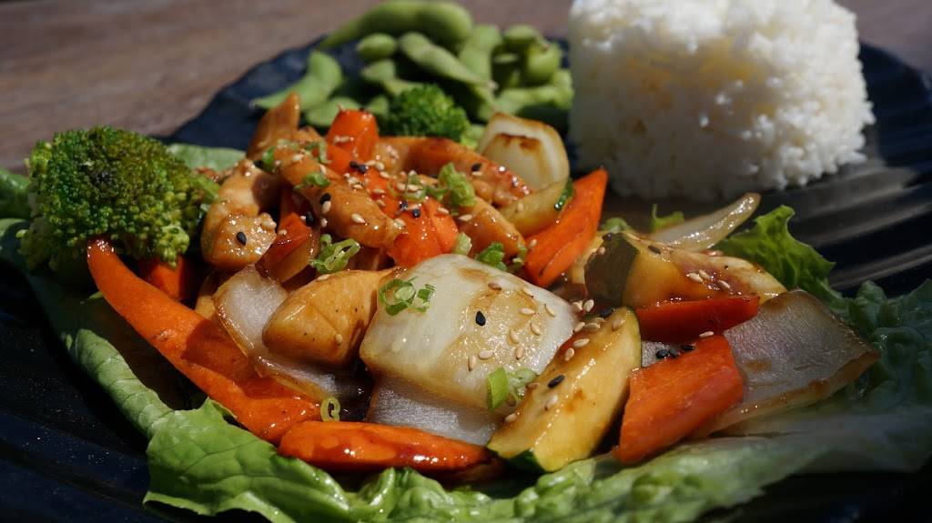 Hooked on Sushi | restaurant | 4750 Bryant Irvin Rd Unit 842, Fort Worth, TX 76132, USA | 8173700685 OR +1 817-370-0685