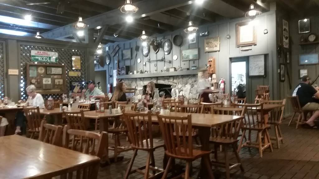 Cracker Barrel Old Country Store | restaurant | 7225 George T Edwards Dr, Melbourne, FL 32940, USA | 3212420350 OR +1 321-242-0350