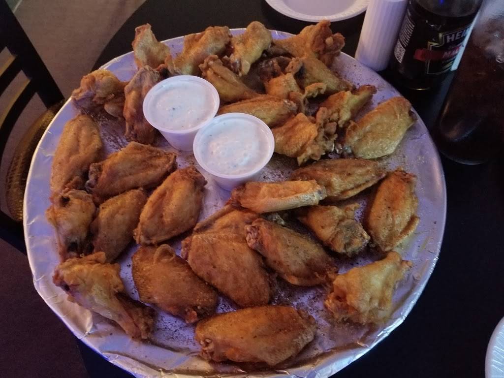 Mama Lees Sandbar | restaurant | 6111 Mechanicsburg Rd, Springfield, IL 62712, USA | 2174987625 OR +1 217-498-7625