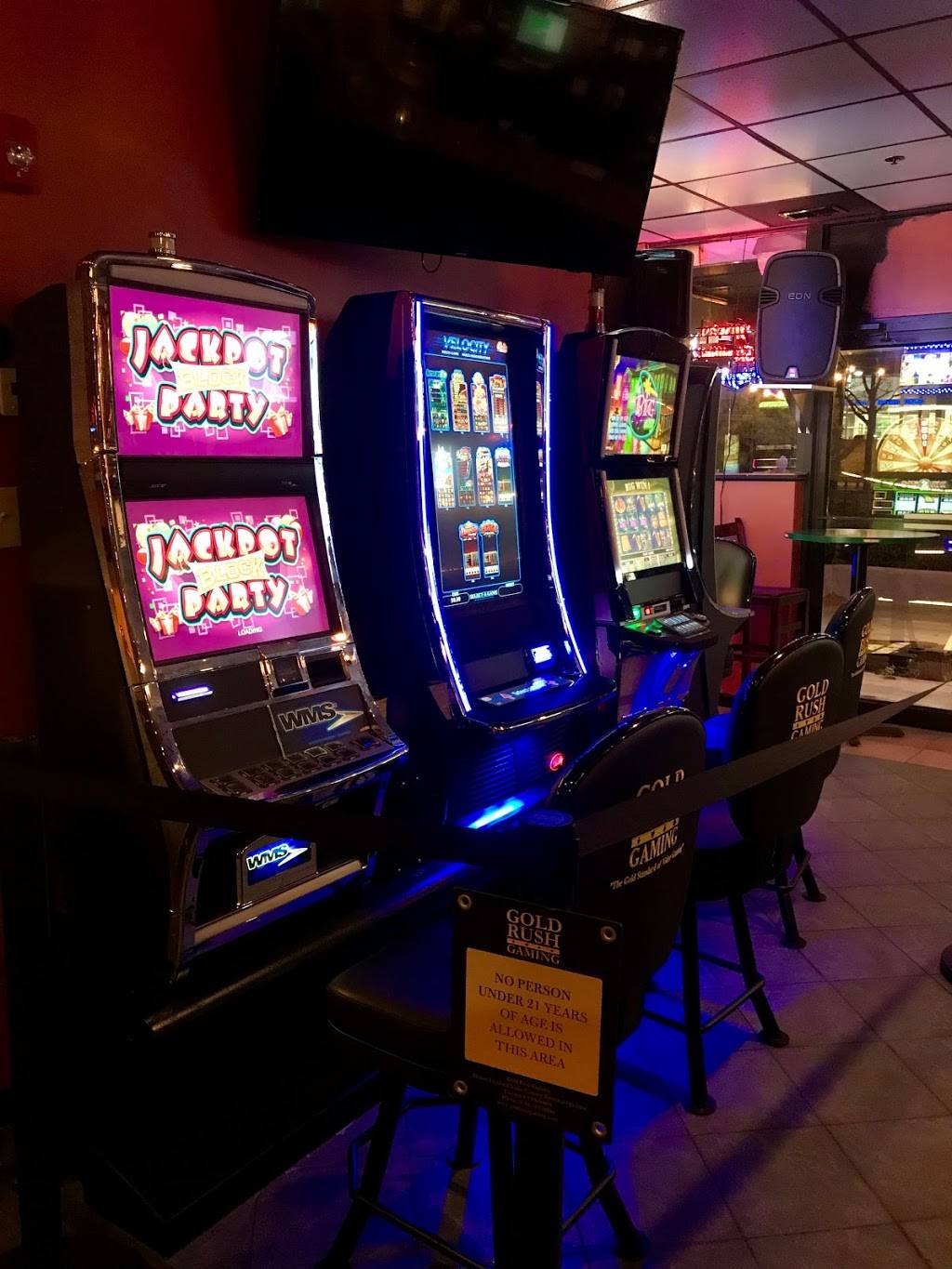 Garsillos Italian Bar & Grill | restaurant | 383 W Northwest Hwy, Palatine, IL 60067, USA | 8474965256 OR +1 847-496-5256