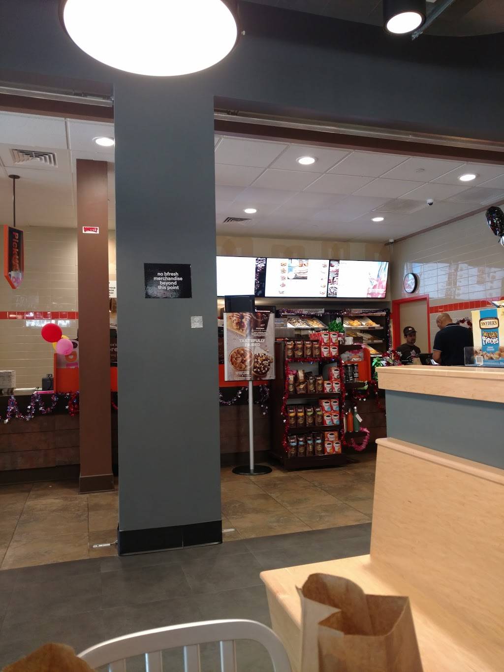 Dunkin | bakery | 242 Elm St, Somerville, MA 02144, USA | 6176239502 OR +1 617-623-9502