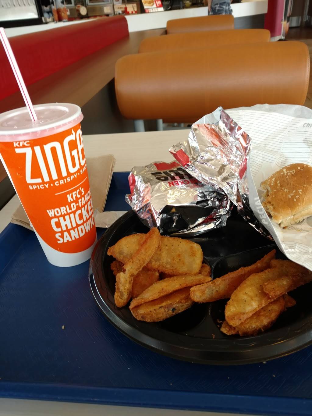 KFC | restaurant | 401 E Belt Blvd, Richmond, VA 23224, USA | 8042319373 OR +1 804-231-9373