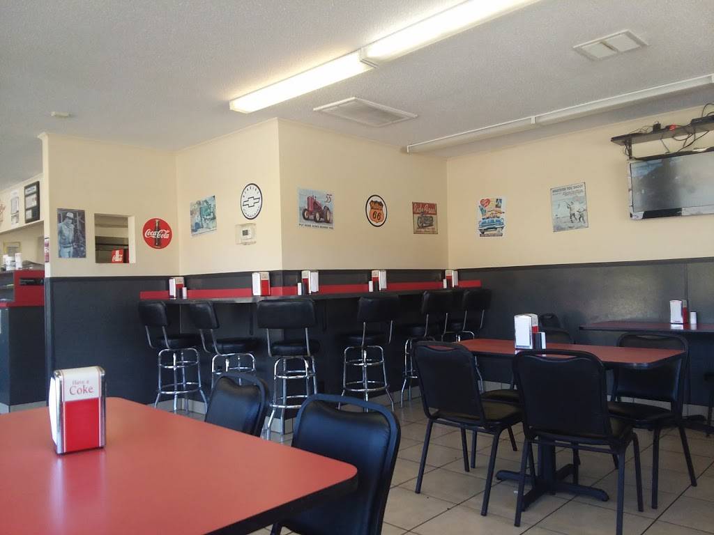 Burger Hut | restaurant | 440 TN-91, Elizabethton, TN 37643, USA | 4235434561 OR +1 423-543-4561
