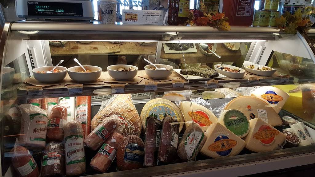 Mandolas Italian | restaurant | 12815 Shops Pkwy #400, Bee Cave, TX 78738, USA | 5126008500 OR +1 512-600-8500