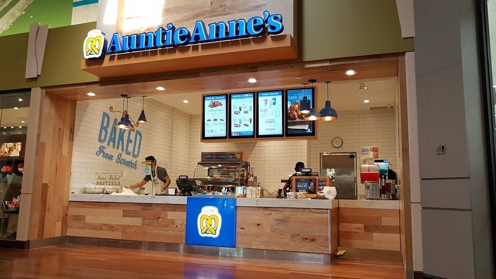 Auntie Annes | restaurant | 1 Bass Pro Mills Dr, Concord, ON L4K 5W4, Canada | 9055978676 OR +1 905-597-8676