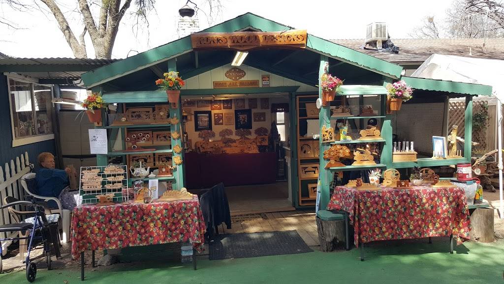 Apple Annies | restaurant | 38480 Oak Glen Rd, Yucaipa, CA 92399, USA | 9097972311 OR +1 909-797-2311